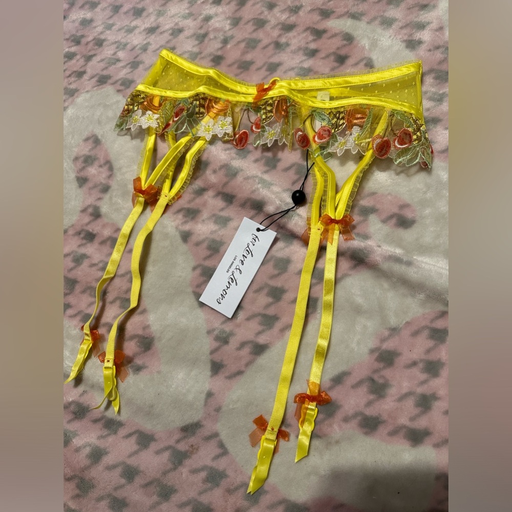 For love & lemons garter - Picture 2 of 6